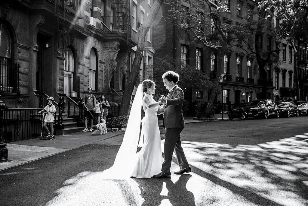 Couple elopes in New York City